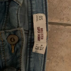 Hollister Super Skinny Jeans.